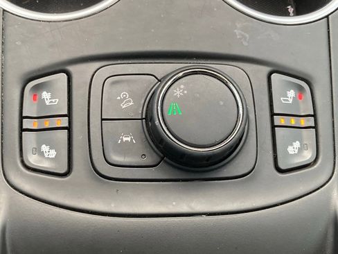 Used 2021 GMC Terrain SLE w/ Driver Convenience Package image 25