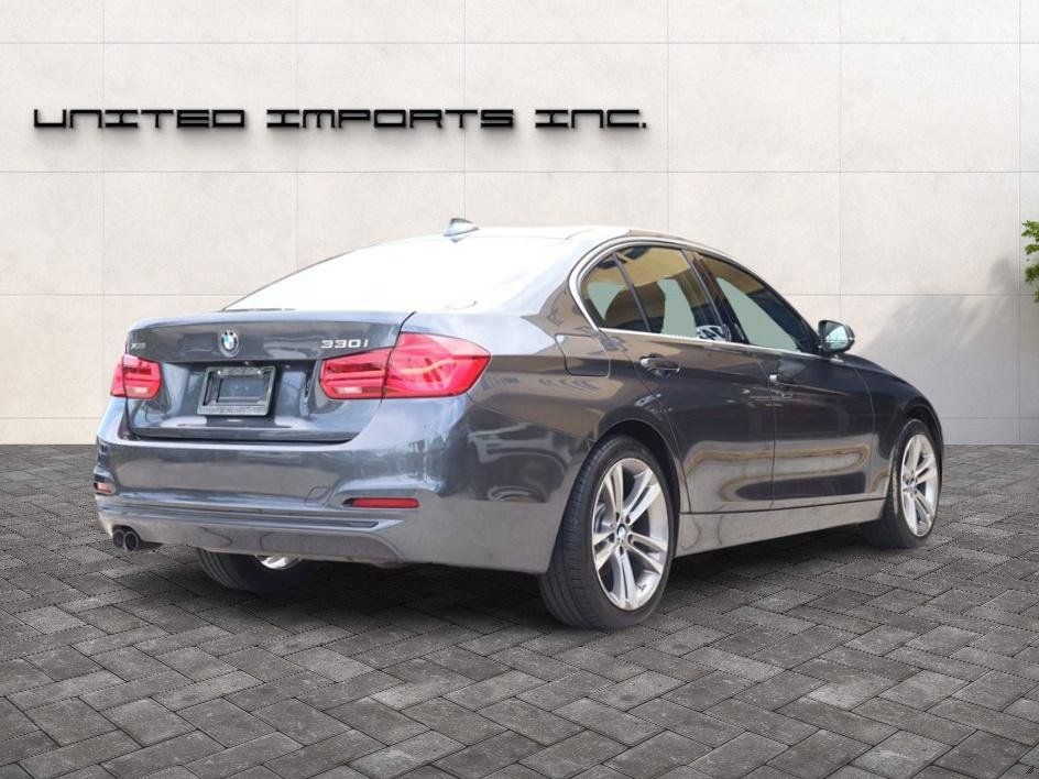Used 2018 BMW 330i xDrive Sedan AWD/4WD image 7