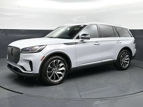 Used 2025 Lincoln Aviator Reserve w/ Illumination Package RWD image 1