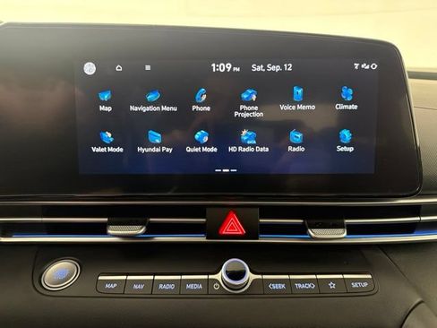 Used 2024 Hyundai Elantra SEL FWD image 22