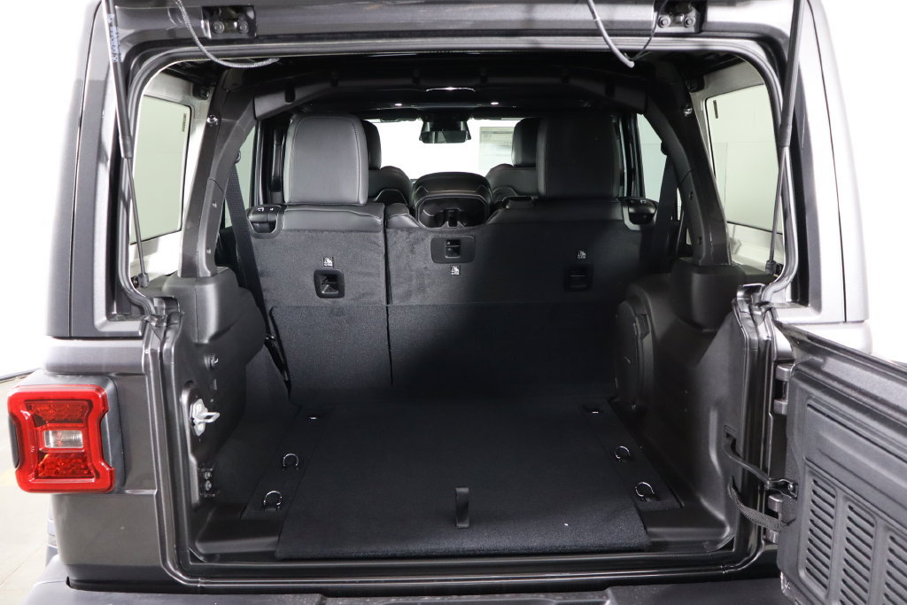 New 2027 Jeep Wrangler Unlimited Sahara AWD/4WD image 17