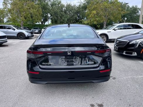 Used 2023 Honda Accord Sport image 4