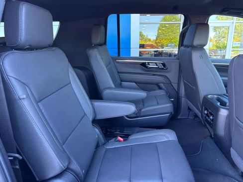 New 2026 Chevrolet Suburban LT w/ Comfort Package AWD/4WD image 5