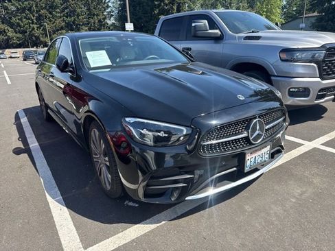 Used 2022 Mercedes-Benz E 350 4MATIC Sedan image 2