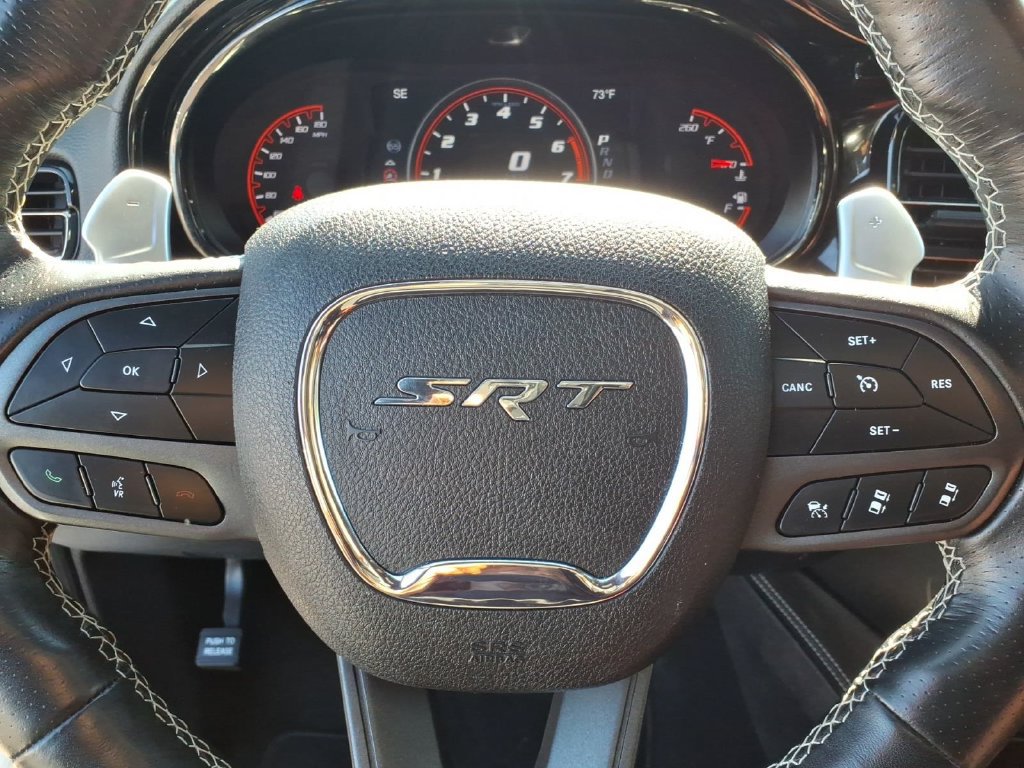 Used 2022 Dodge Durango SRT w/ Technology Group AWD/4WD image 5