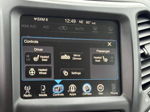 Used 2016 Jeep Cherokee Limited w/ Technology Group image 34