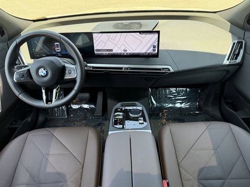 Used 2025 BMW iX xDrive50 w/ Sport Package image 30