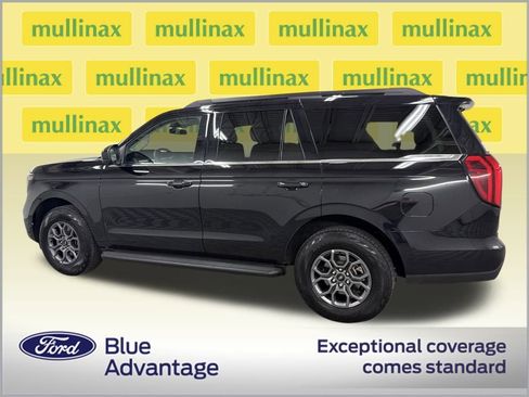 Used 2025 Ford Expedition Active image 11