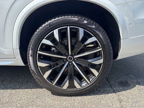 Used 2025 Volvo XC90 B6 Plus AWD/4WD image 10