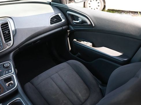Used 2015 Chrysler 200 Limited w/ Convenience Group FWD image 13