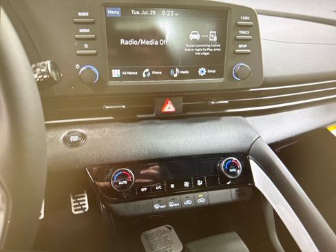 Used 2026 Hyundai Elantra Sport FWD image 9