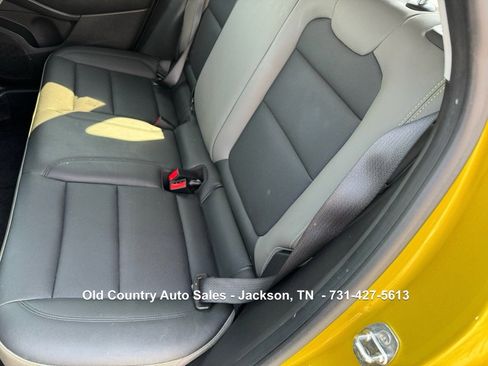 Used 2024 Chevrolet Trax ACTIV w/ Sunroof Package image 16