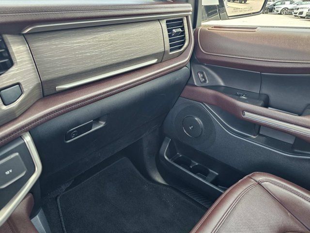 Used 2022 Ford Expedition Limited AWD/4WD image 29