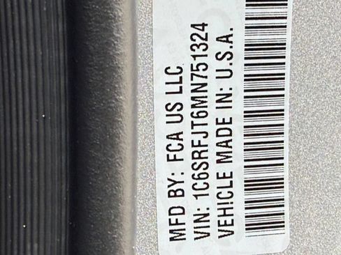 Used 2021 RAM 1500 Laramie AWD/4WD image 30