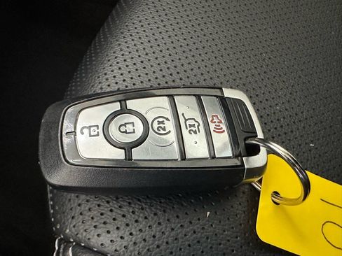 Certified 2022 Ford Escape SEL image 38