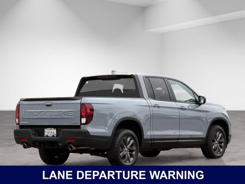 Used 2024 Honda Ridgeline Sport image 7