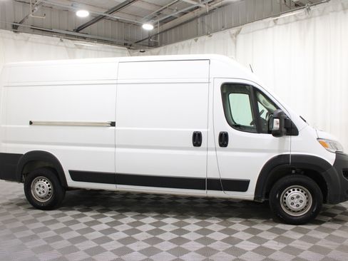 Used 2025 RAM ProMaster 2500 w/ Convenience Group FWD image 22