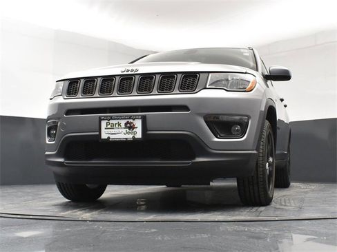 Used 2020 Jeep Compass Latitude image 20