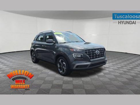 Used 2023 Hyundai Venue SEL FWD image 1
