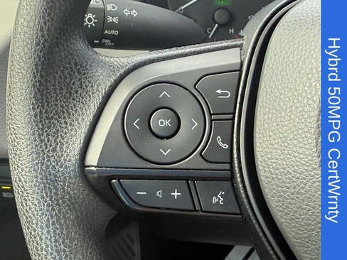 Used 2025 Toyota Corolla LE FWD image 20
