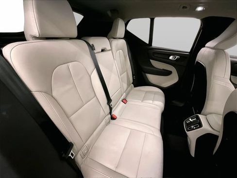 Used 2024 Volvo XC40 B5 Ultimate w/ Climate Package AWD/4WD image 26