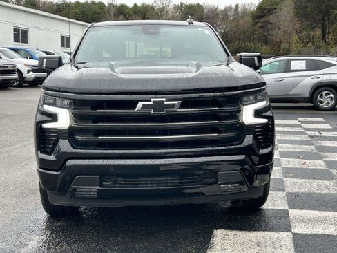 Used 2024 Chevrolet Silverado 1500 High Country w/ Midnight Edition image 8