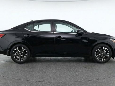 Used 2025 Nissan Sentra SV FWD image 11