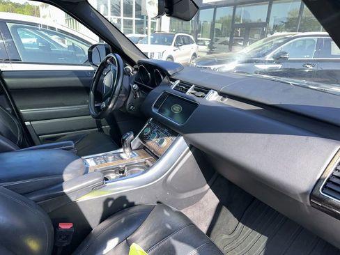 Used 2017 Land Rover Range Rover Sport HSE image 15