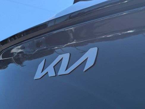 Used 2024 Kia Sportage EX FWD image 33