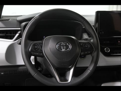Used 2026 Toyota Corolla SE w/ Carpet Mat Package (TMS) FWD image 7