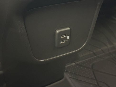 Used 2024 Chevrolet Equinox LT w/ LPO, Floor Liner Package FWD image 33