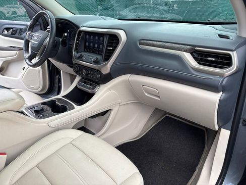 Used 2020 GMC Acadia Denali w/ Technology Package FWD image 54