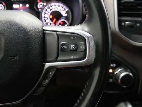 Used 2019 RAM 1500 Big Horn AWD/4WD image 32