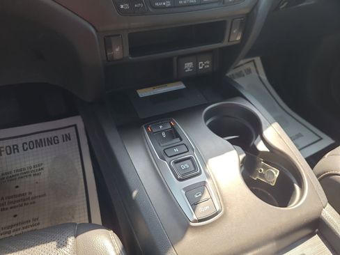 Certified 2022 Honda Pilot TrailSport image 38