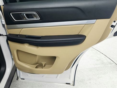 Used 2017 Ford Explorer XLT w/ Equipment Group 202A image 46