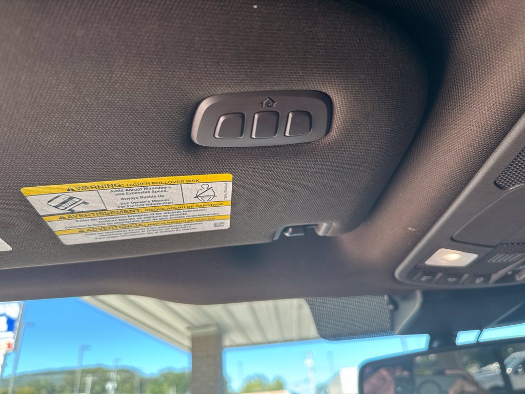 Used 2019 Ford F150 King Ranch w/ Equipment Group 601A Luxury AWD/4WD image 17