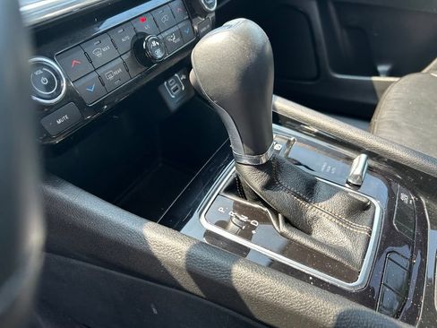 Used 2022 Jeep Compass Limited AWD/4WD image 23