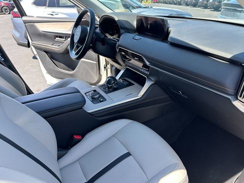 Used 2024 MAZDA CX-90 Plug-In Hybrid w/ Premium Pkg AWD/4WD image 13