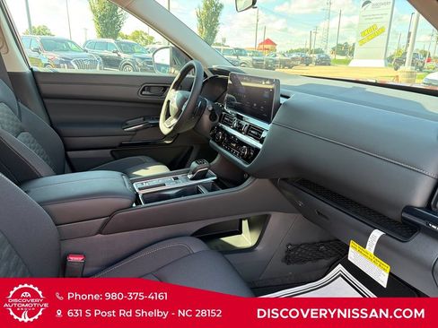 New 2026 Nissan Pathfinder SV w/ Cargo Package FWD image 39