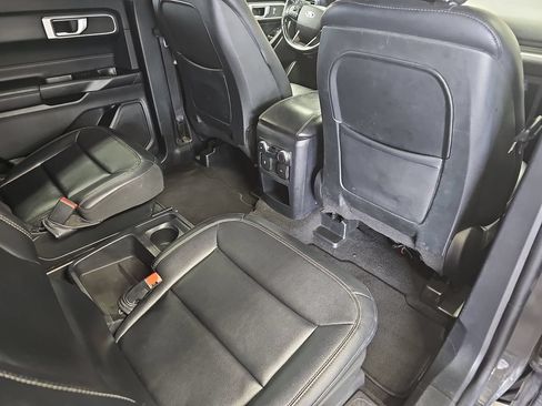 Used 2020 Ford Explorer XLT w/ Equipment Group 202A AWD/4WD image 11