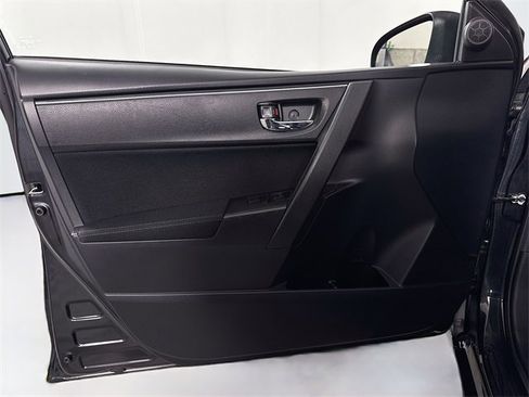 Certified 2019 Toyota Corolla LE image 12