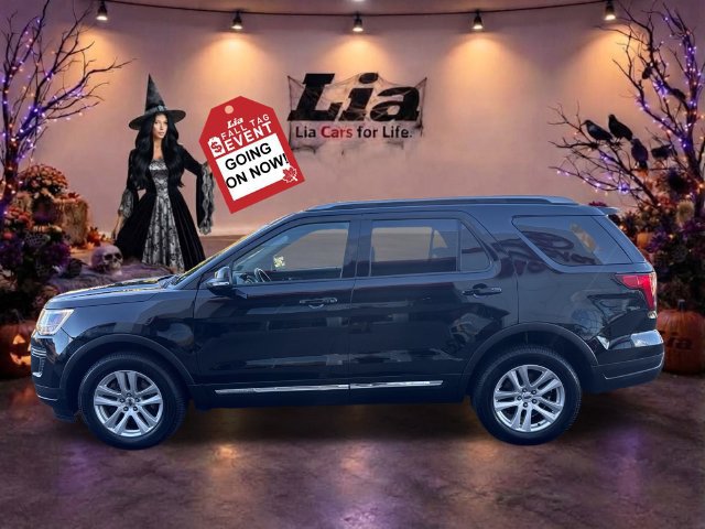 Used 2018 Ford Explorer XLT AWD/4WD image 6