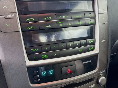 Used 2011 Lexus IS 250C 250 C w/ Luxury Pkg image 14