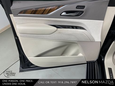 Used 2022 Cadillac Escalade Sport Platinum w/ Heavy-Duty Trailer Package image 20