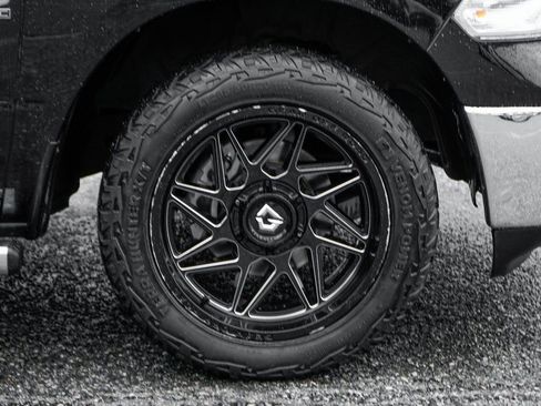 Used 2020 RAM 1500 Classic SLT w/ Luxury Group image 38