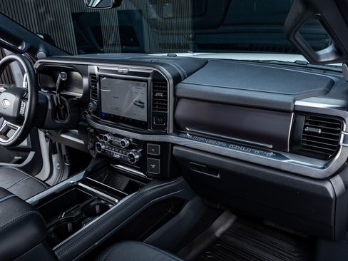 Used 2026 Ford F250 Platinum image 18