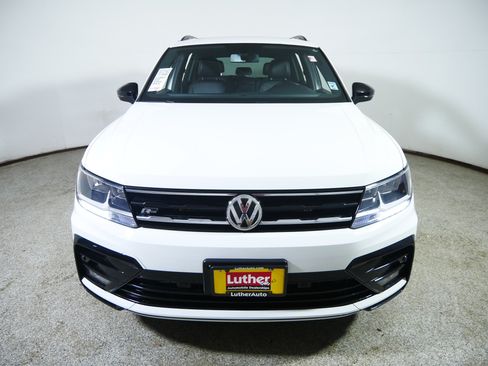 Used 2021 Volkswagen Tiguan SE R-Line AWD/4WD image 2
