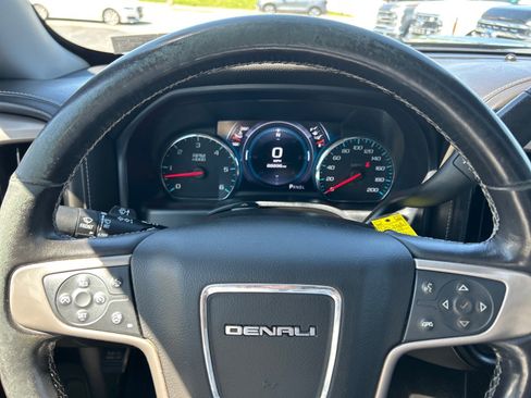 Used 2018 GMC Sierra 1500 Denali w/ Denali Ultimate Package AWD/4WD image 22