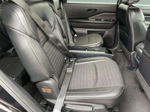 Used 2023 Nissan Pathfinder Rock Creek image 17