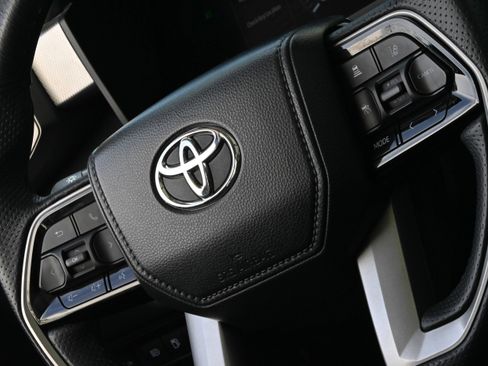 Used 2023 Toyota Tundra Limited AWD/4WD image 25
